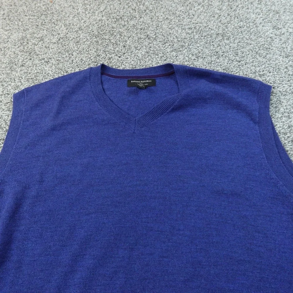 Banana Republic Sweater Mens 2XL Blue Merino Wool V Neck Knit Pullover Vest Soft